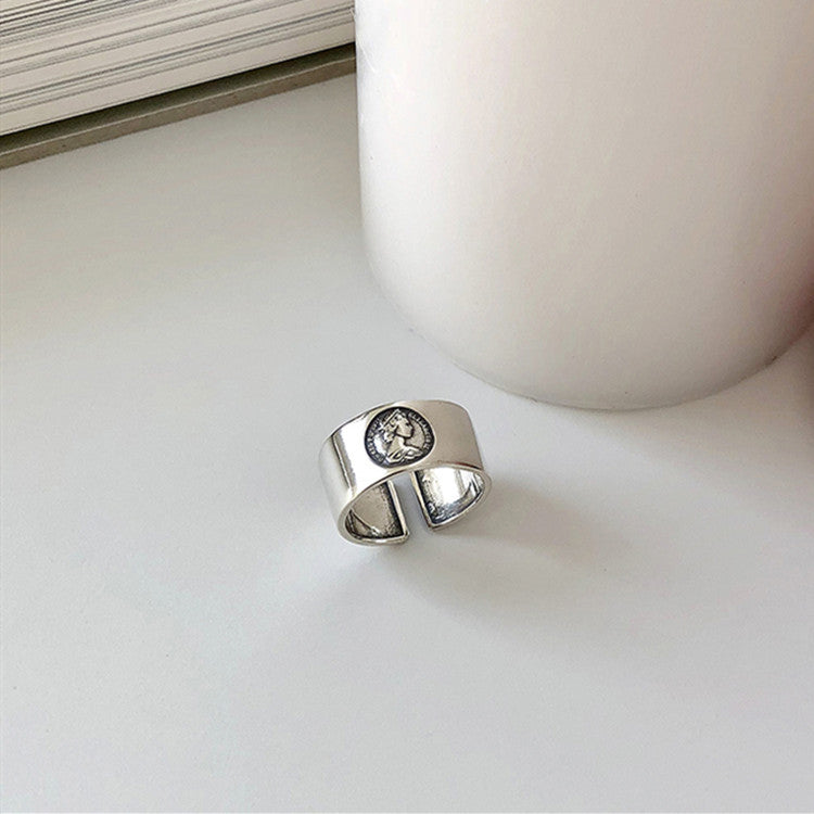 Queen Vintage Ring