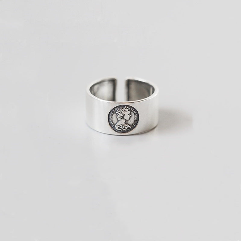 Queen Vintage Ring