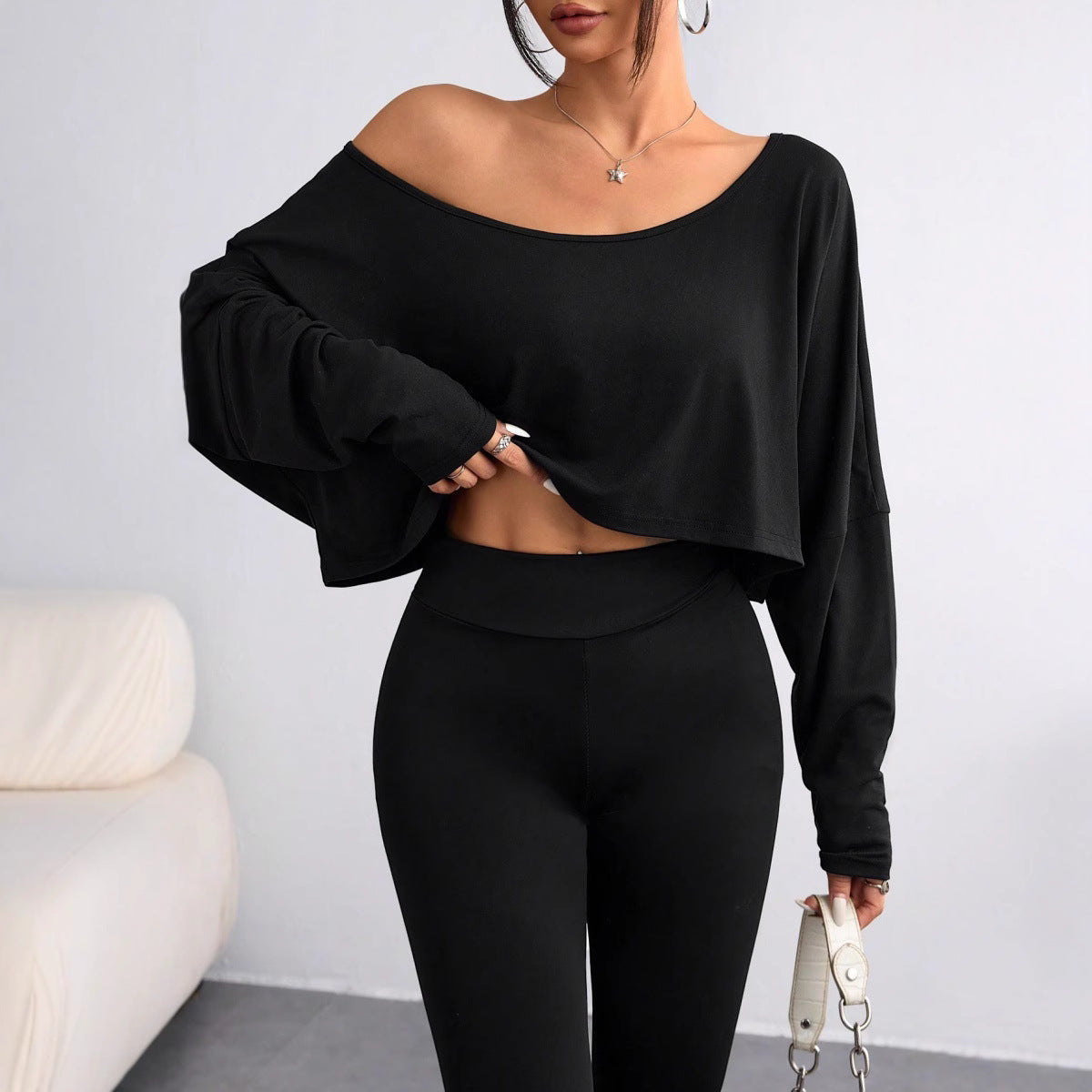 Cropped Loose-Fit Long Sleeve Top